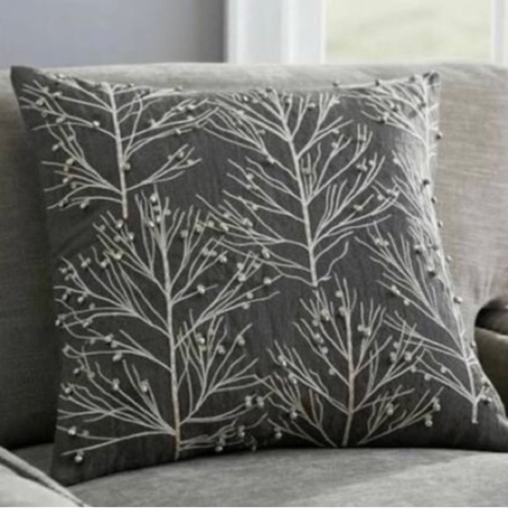 Pottery Barn jingle tree pillow cover. NEVER OPENED*****